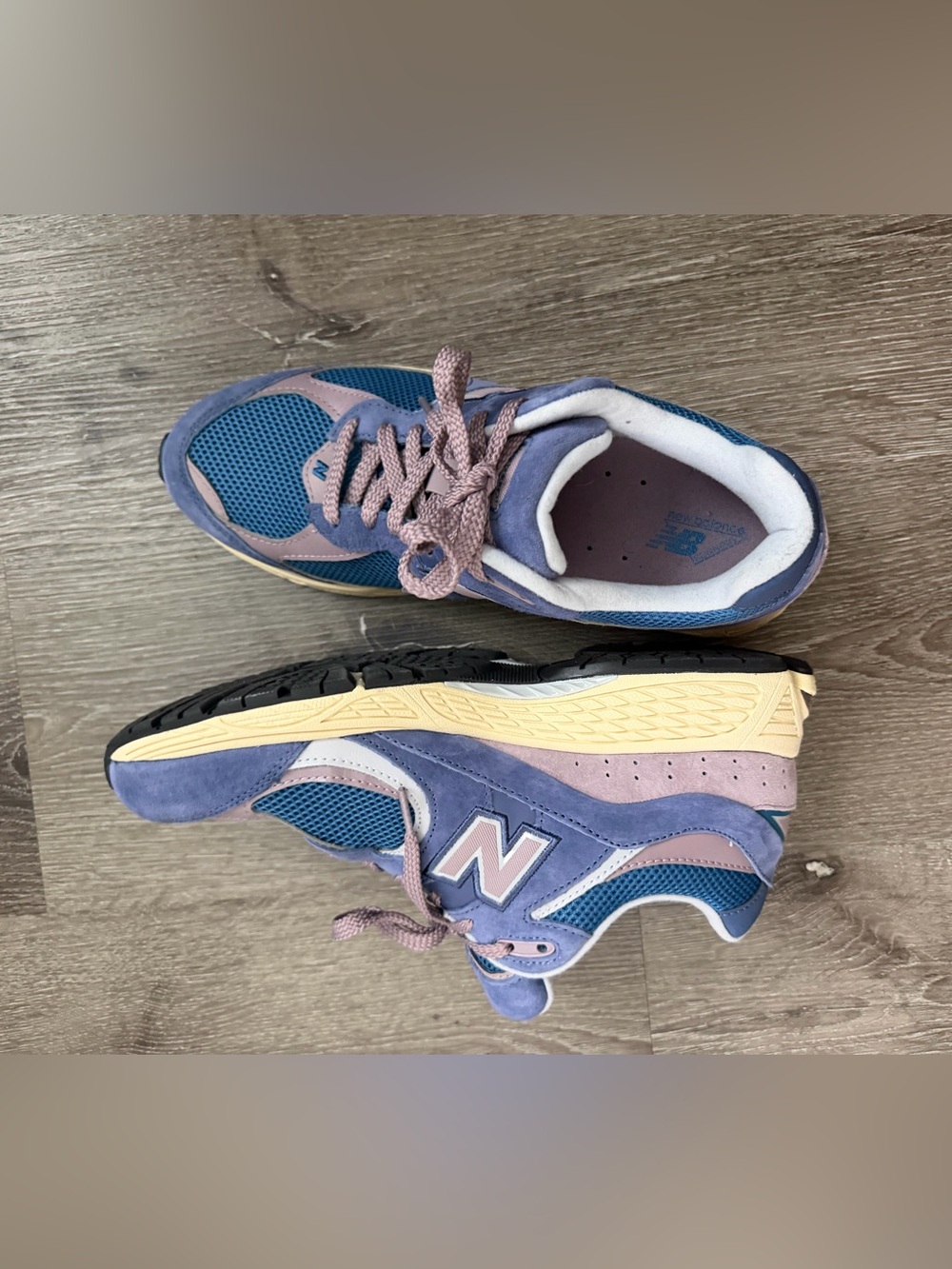 New Balance 2002R Mens Size 8 Dream State Blue Purple Shoes